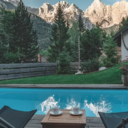 Stunning In W/ Outdoor Swimming Pool, Jacuzzi And 3 Bedrooms Casa vacanze