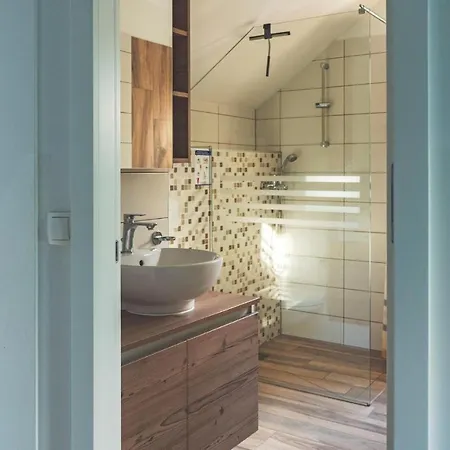 Casa vacanze Stunning In W/ Outdoor Swimming Pool, Jacuzzi And 3 Bedrooms Gozd Martuljek